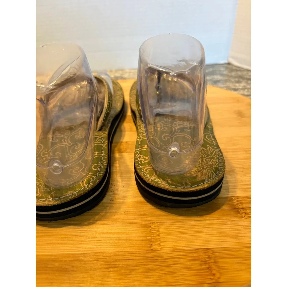 Teva  Green Paisley Leather Flip Flops Thong Sandals Womens 6 S/N 6160